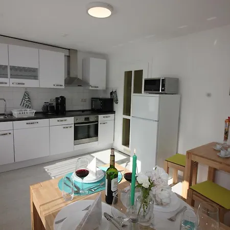 Casaluna Apartment *