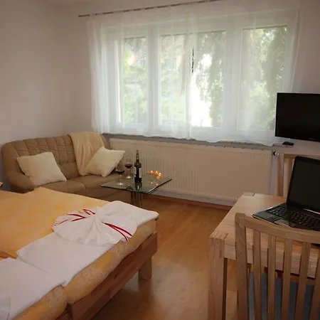 Casaluna Apartment *